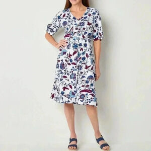 NWT Women’s White Floral Button Dress